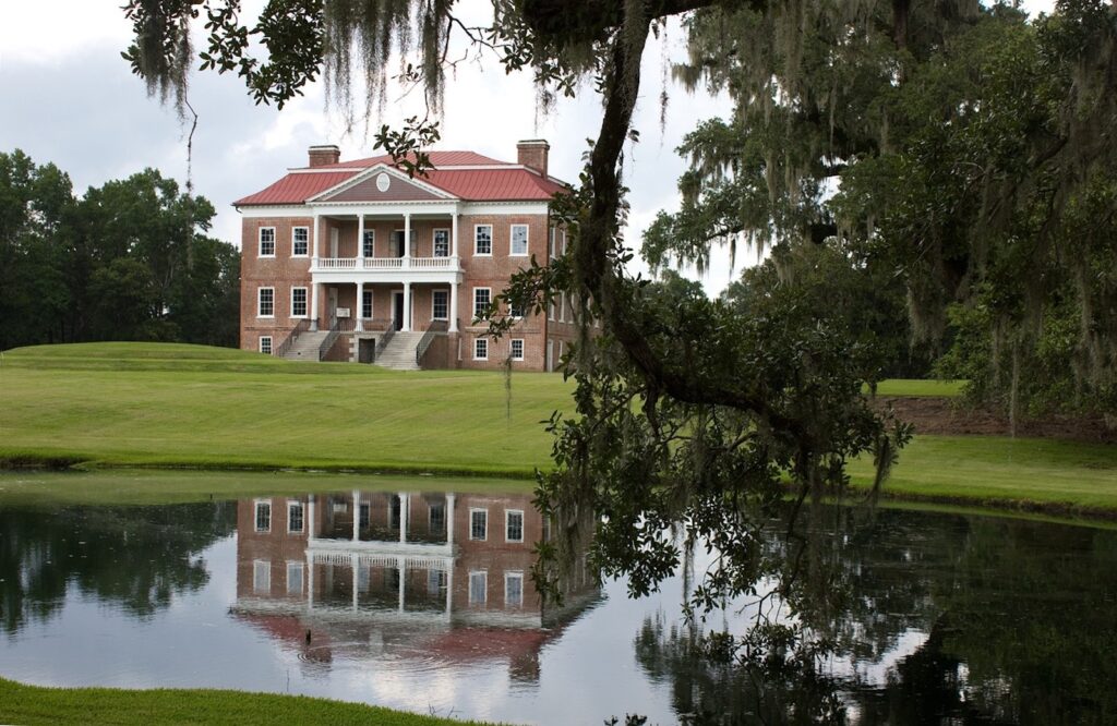 drayton hall in charleston south carolina